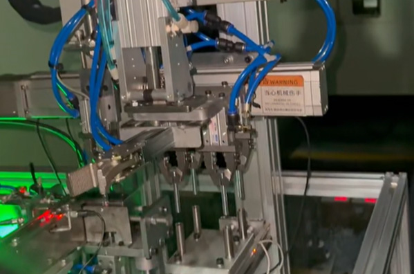 Non-standard Screw Insertion For Robotic Arm