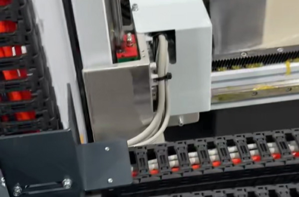 Robot Injection Molding And Part Picking